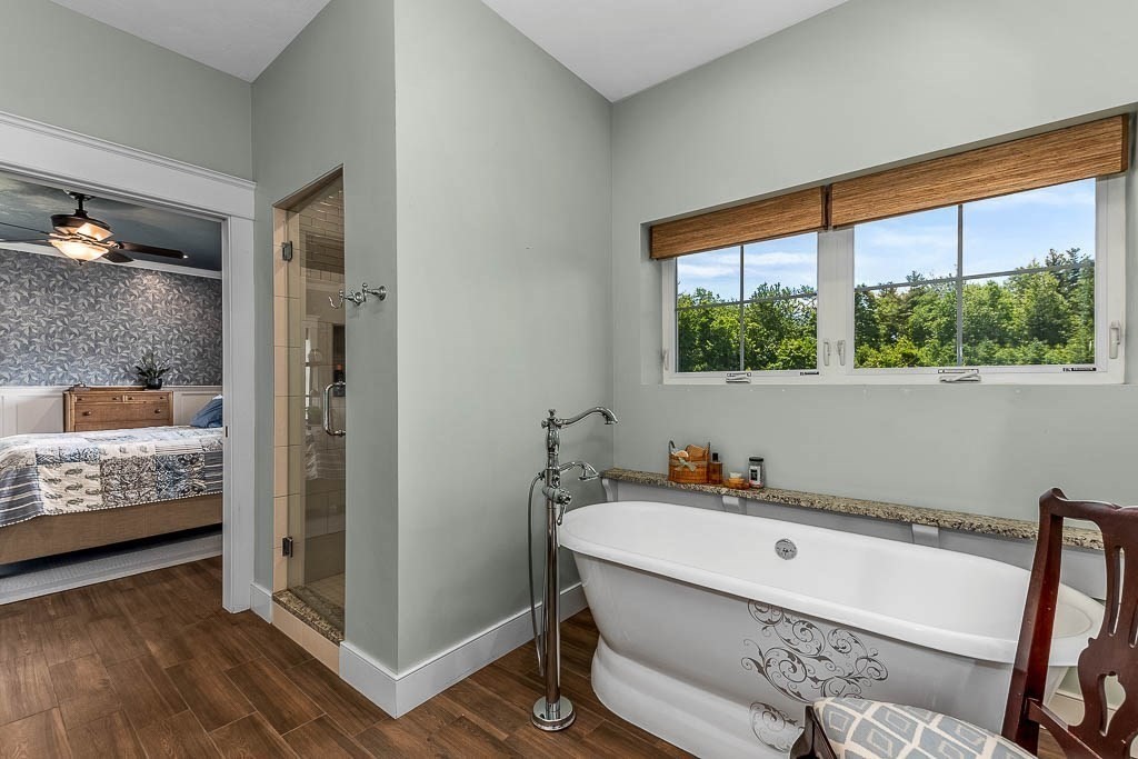 196 Glenwood Road Rutland, MA 01543 - Photo 22 of 37 a workspace with furniture and window