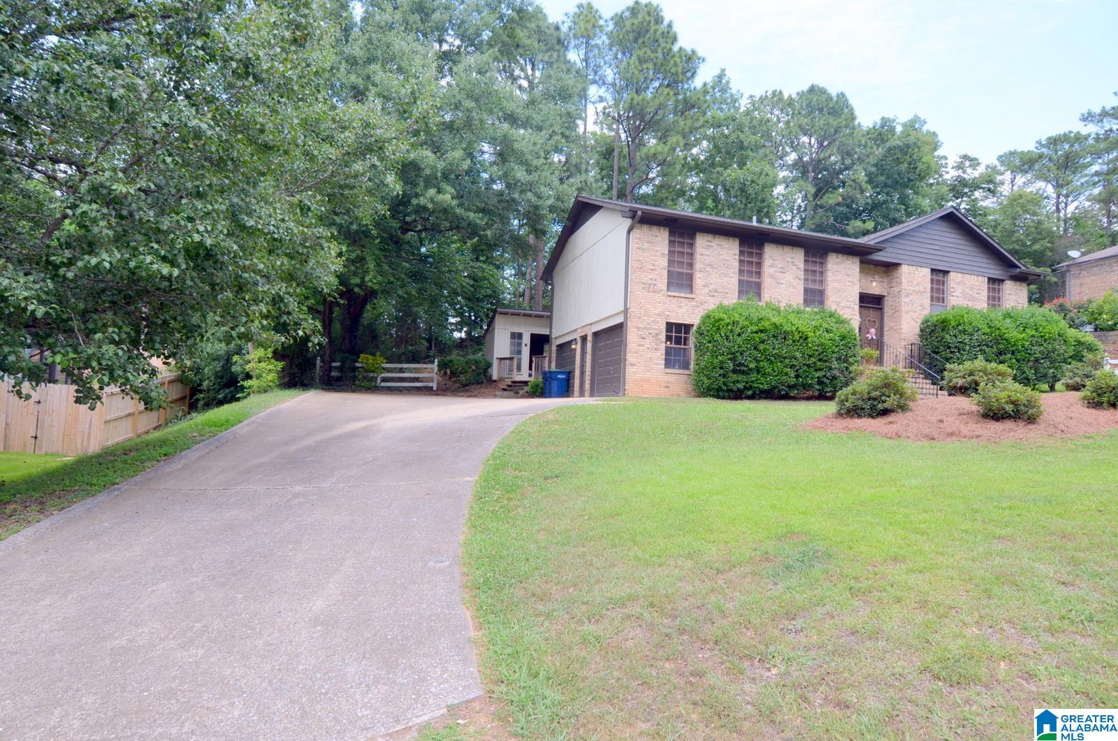 1033 Henry Drive Alabaster, AL 35007 - Photo 9 of 52