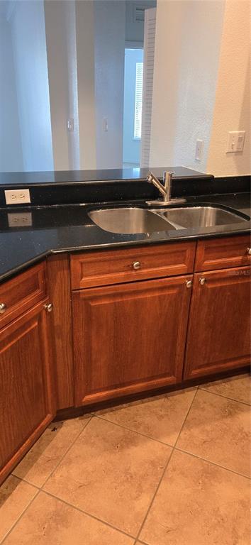 8180 Boat Hook Loop, Unit 108/301 Windermere, FL 34786 - Photo 4 of 27 a view of counter top