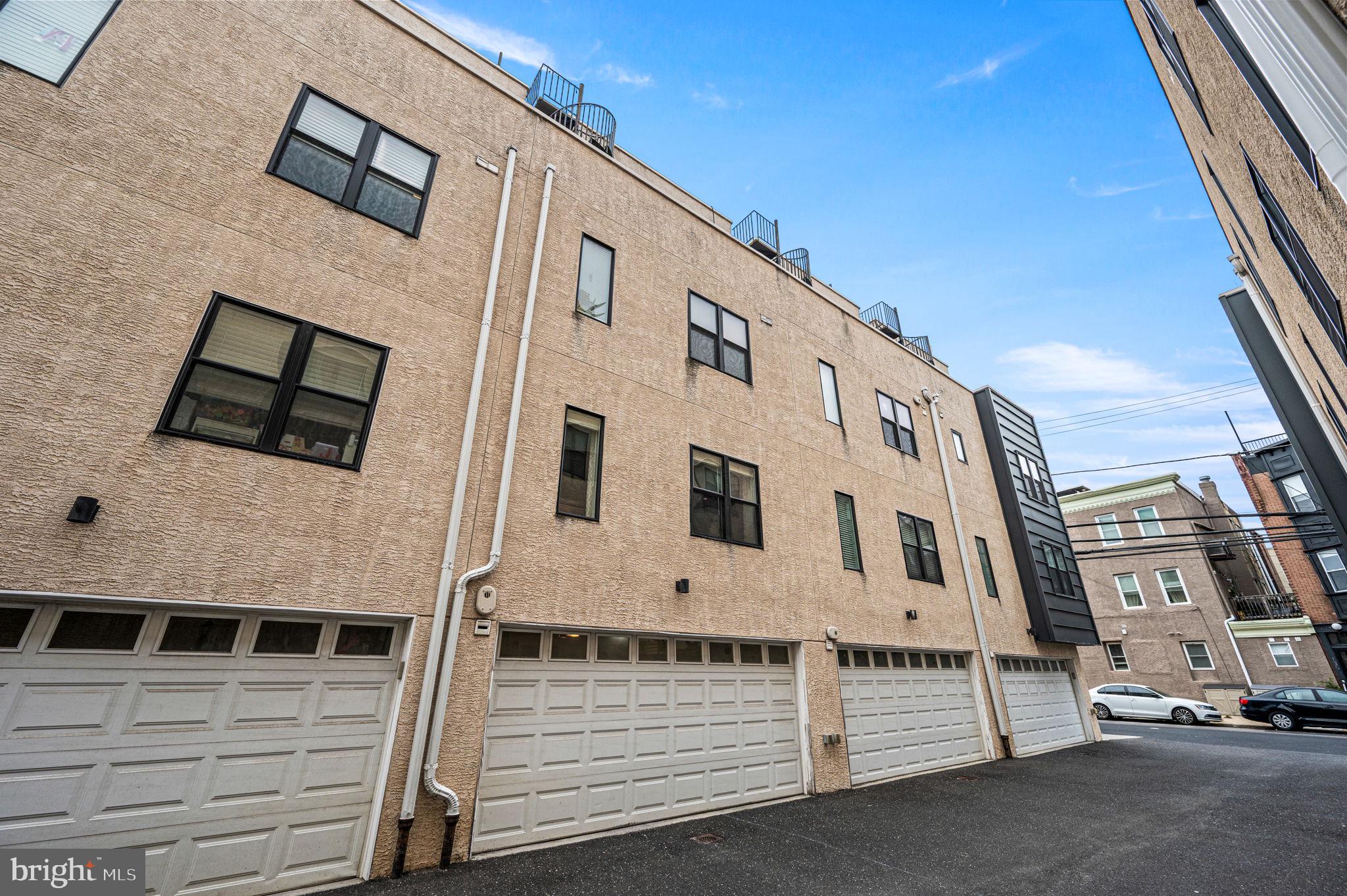 1305 South 2nd Street Philadelphia, PA 19147 - Photo 25 of 30 a view of a white building