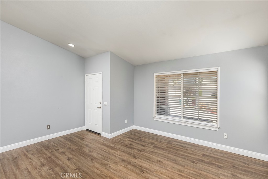 31529 Amsterdam Road Winchester, CA 92596 - Photo 9 of 35 Gallery Image 9