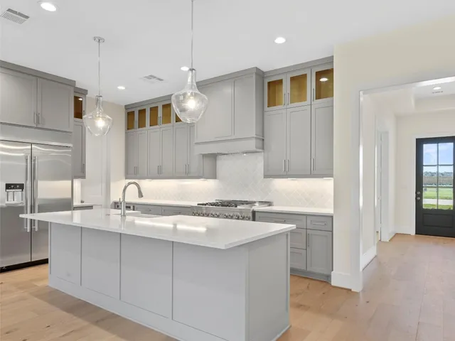 $949,990 | 226 Hydrangea Drive, Smithville, TX 78957