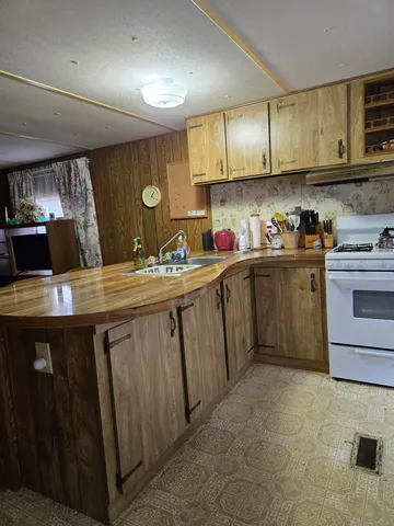 $74,900 | 23 Liscomb Circle, Unit 24, Gilford, NH 03249