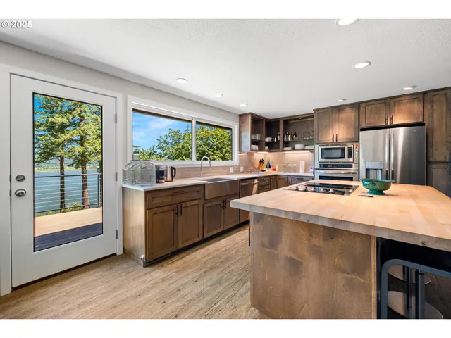 $1,295,000 | 37333 Northeast Reed Road, Corbett, OR 97019