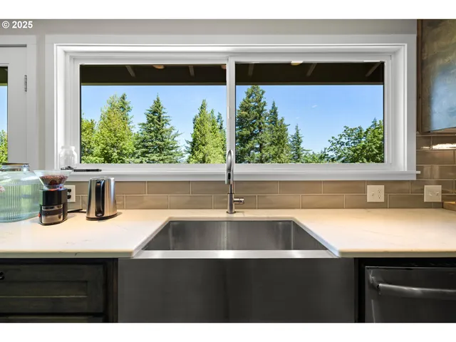 $1,295,000 | 37333 Northeast Reed Road, Corbett, OR 97019