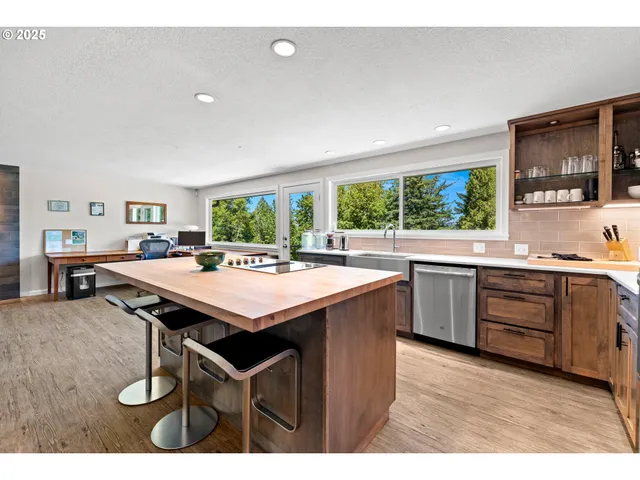 $1,295,000 | 37333 Northeast Reed Road, Corbett, OR 97019