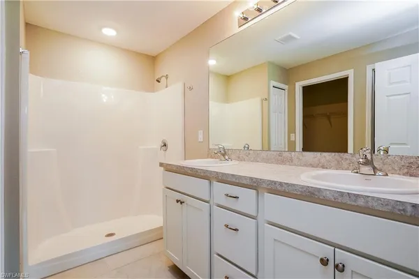 $2,080 | 52 Olive Avenue South, Lehigh Acres, FL 33976