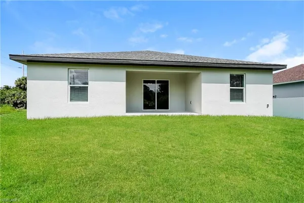 $2,080 | 52 Olive Avenue South, Lehigh Acres, FL 33976