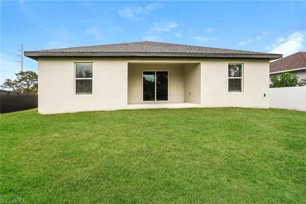 $2,080 | 52 Olive Avenue South, Lehigh Acres, FL 33976