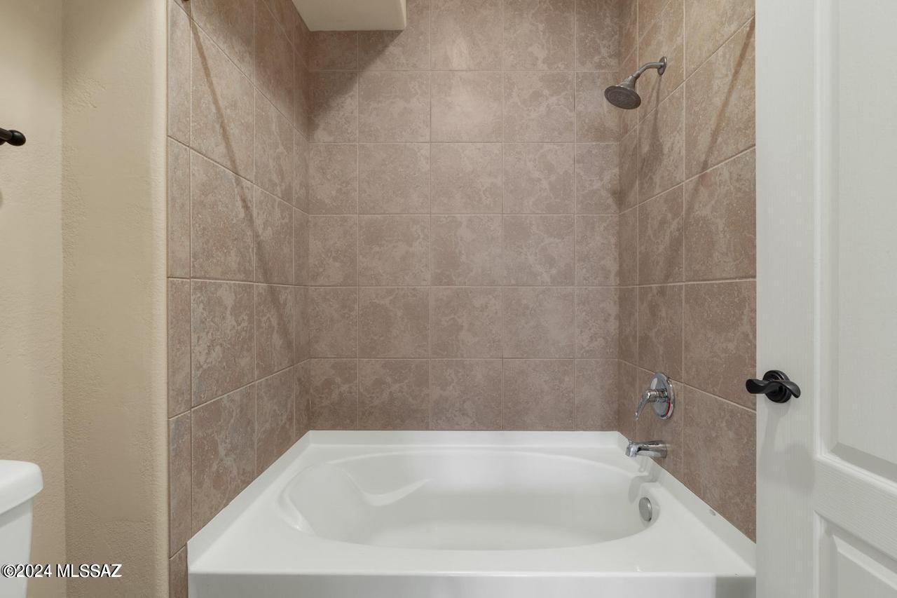 2550 East River Road, Unit 4103 Tucson, AZ 85718 - Photo 17 of 26