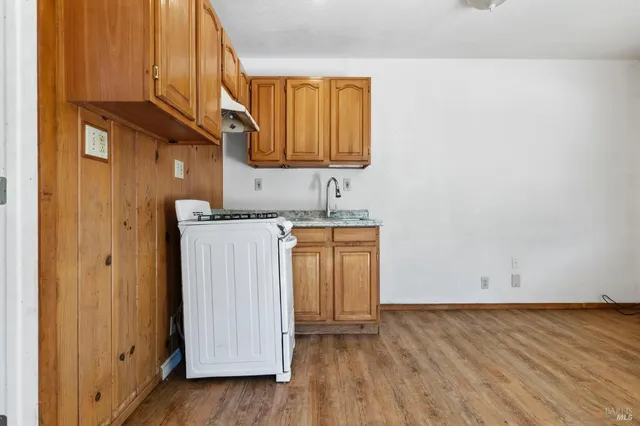 $4,100,000 | 24675 Birch Street, Willits, CA 95490