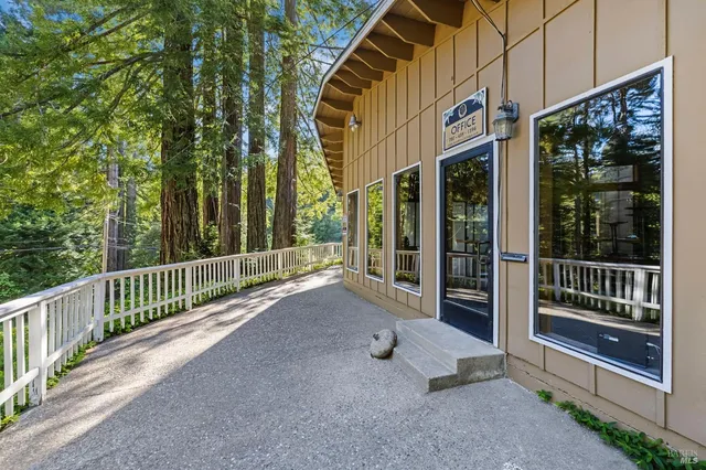 $4,100,000 | 24675 Birch Street, Willits, CA 95490