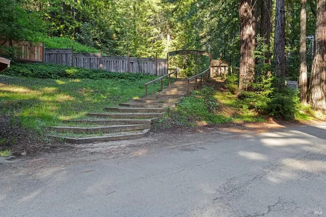 $4,100,000 | 24675 Birch Street, Willits, CA 95490