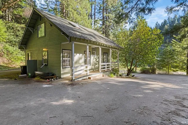 $4,100,000 | 24675 Birch Street, Willits, CA 95490
