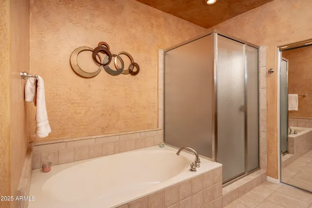 $950,000 | 19475 North Grayhawk Drive, Unit 1054, Scottsdale, AZ 85255