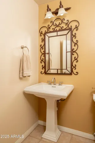 $950,000 | 19475 North Grayhawk Drive, Unit 1054, Scottsdale, AZ 85255