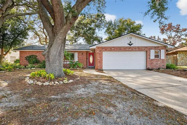 $375,000 | 3450 Laurel Drive, Mount Dora, FL 32757