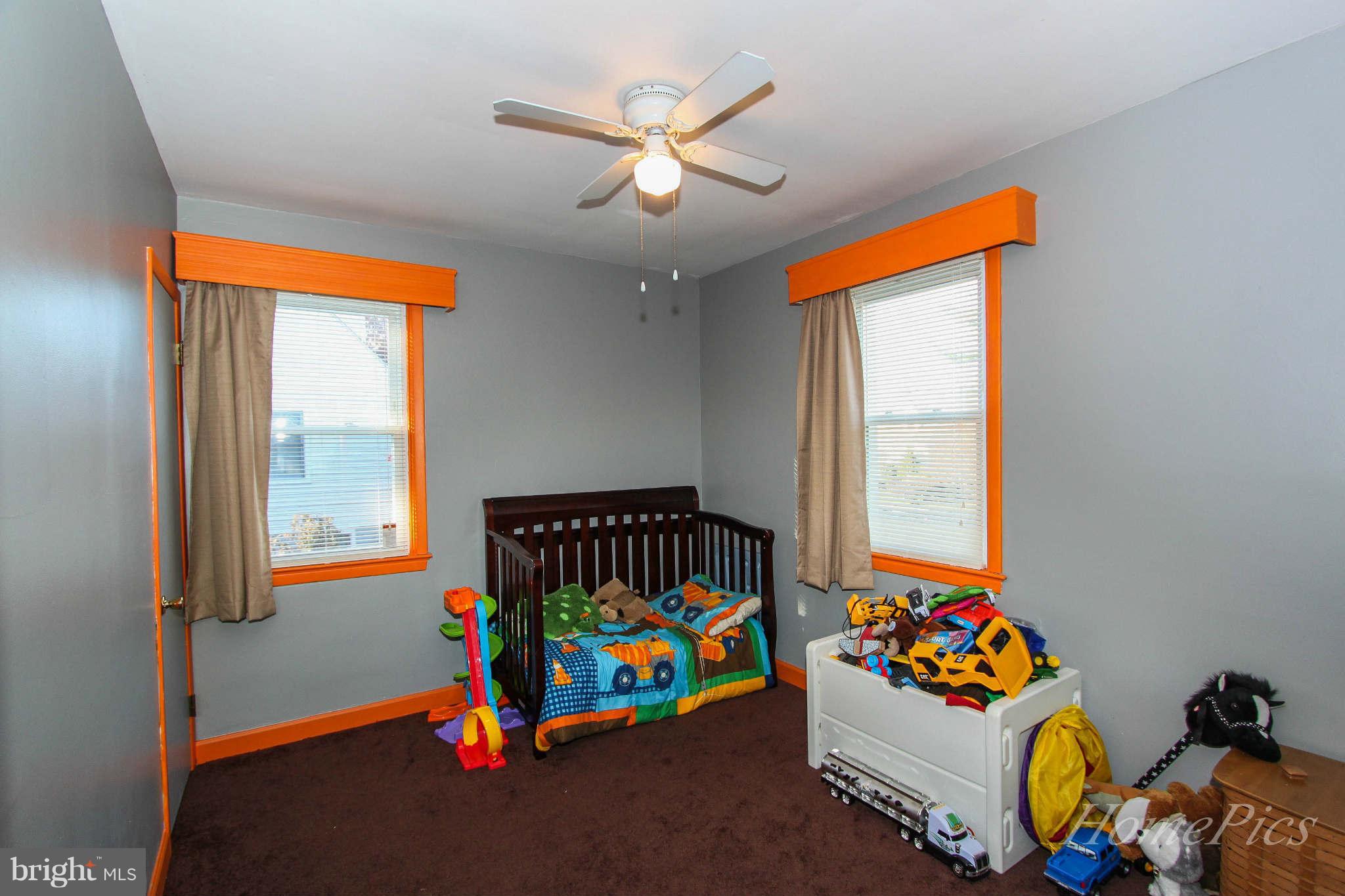 1049 Columbia Road Hagerstown, MD 21742 - Photo 20 of 30 Bedroom