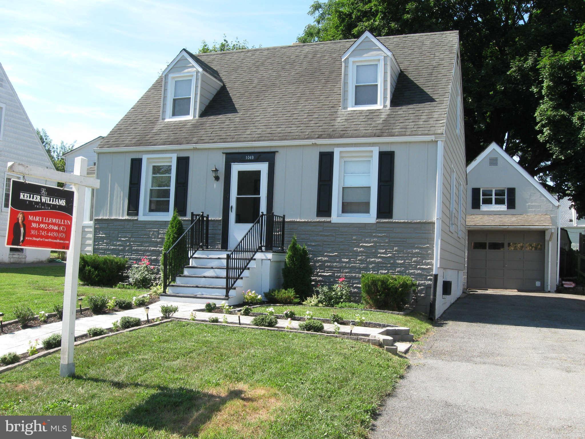 1049 Columbia Road Hagerstown, MD 21742 - Photo 3 of 30 Exterior Front