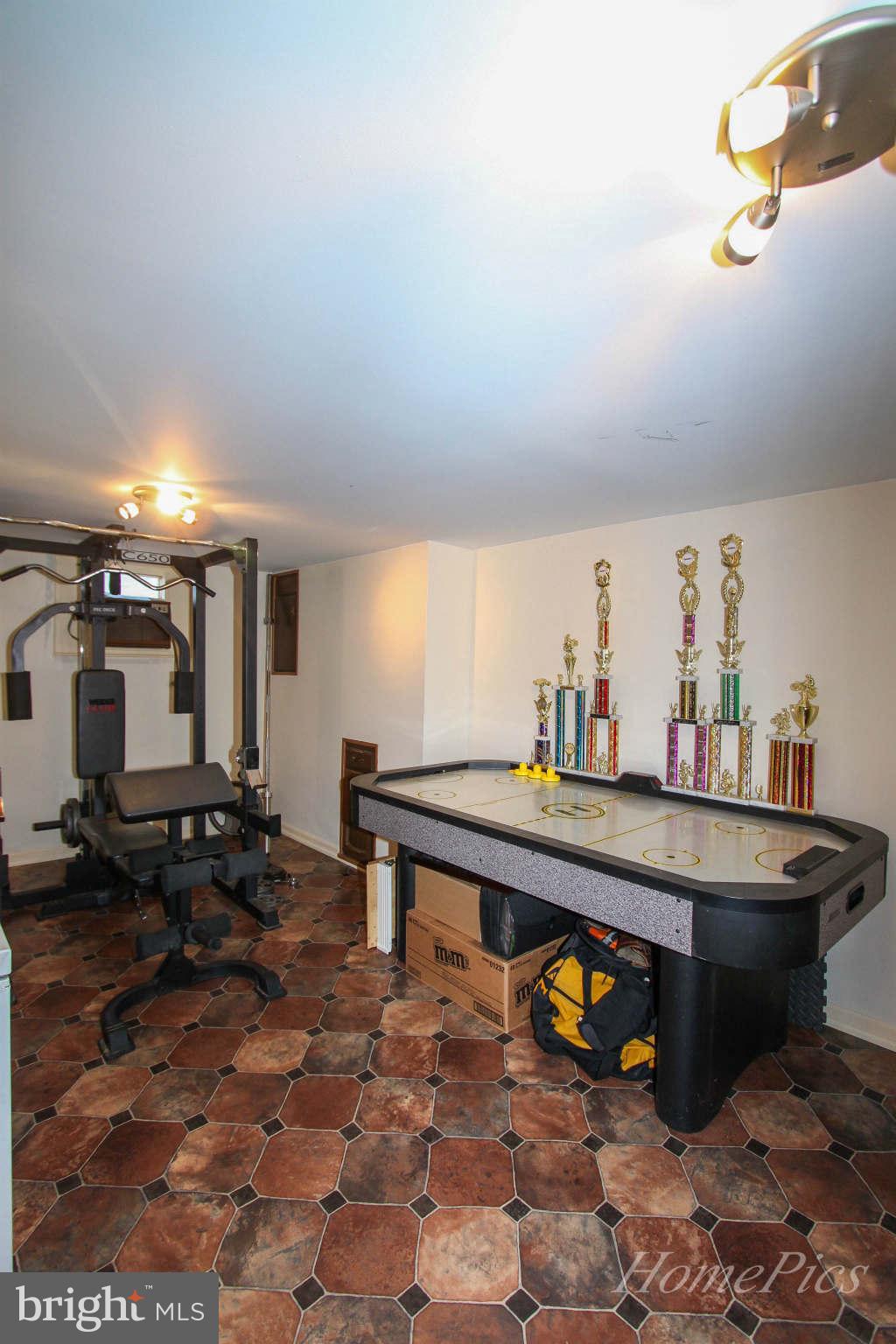 1049 Columbia Road Hagerstown, MD 21742 - Photo 28 of 30 Basement