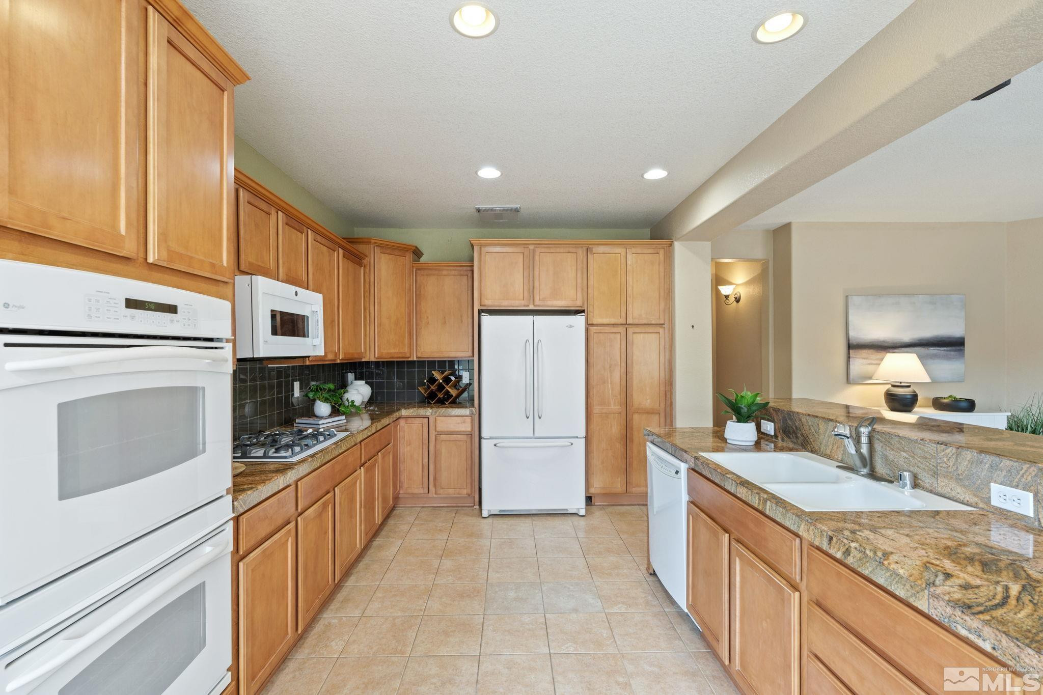 610 Aberdeen Court Reno, NV 89521 - Photo 13 of 40 Photo 13
