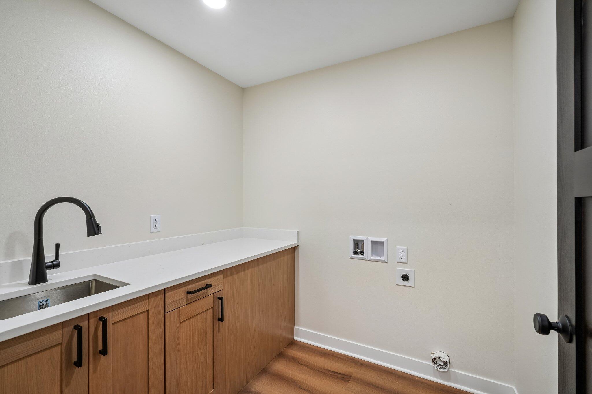 313 Front Street Watertown, WI 53094 - Photo 6 of 39 6