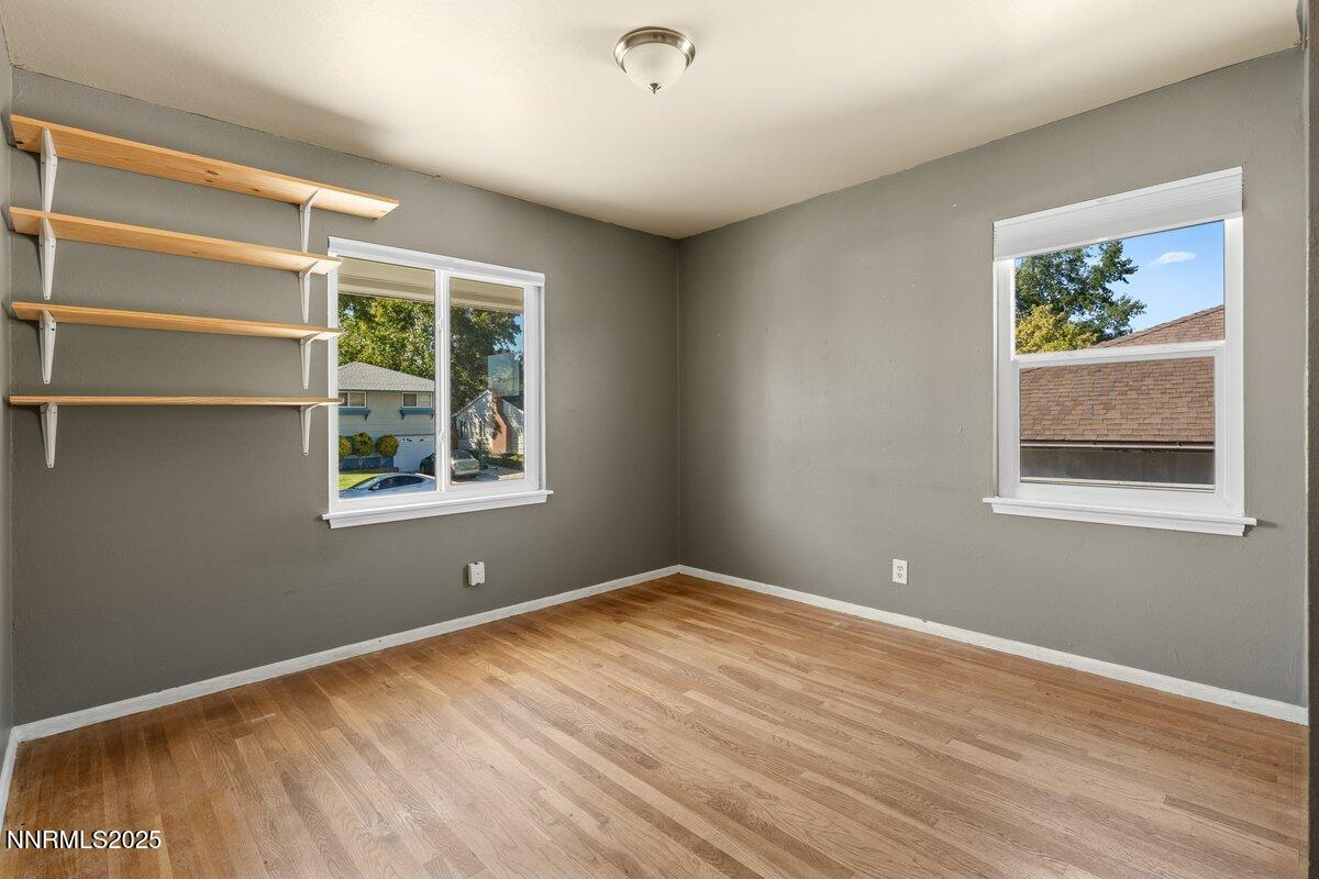 820 Stoker Avenue Reno, NV 89503 - Photo 17 of 33 820 Stoker Ave Reno NV 89503 24 of 52