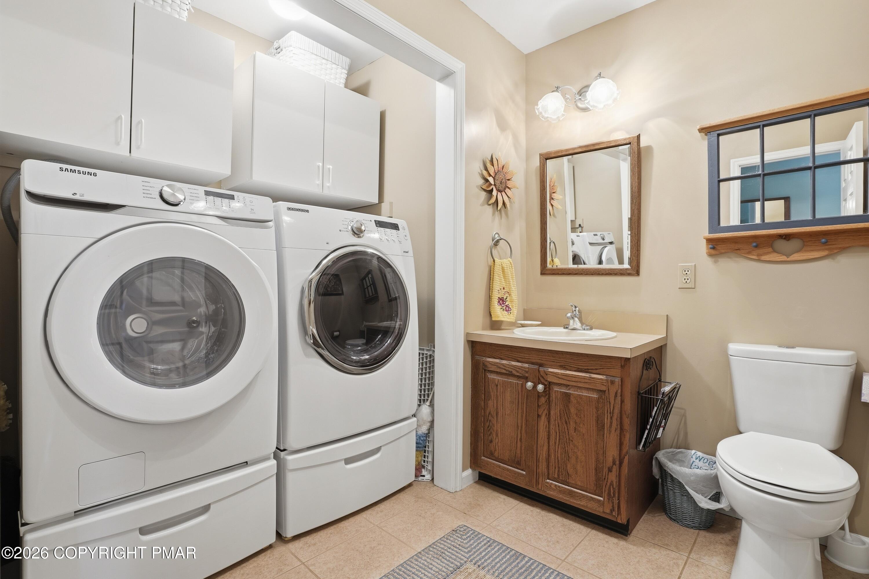 14 Minsi Road Delaware Water Gap, PA 18327 - Photo 21 of 75 7 Half Bath Laundry