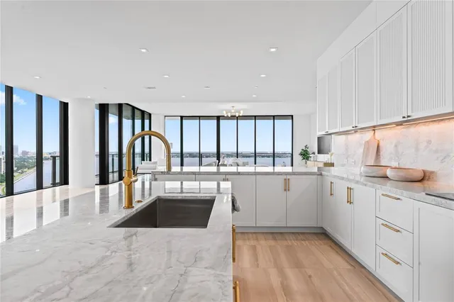 $6,499,000 | 3101 Bayshore Boulevard, Unit 2501, Tampa, FL 33629