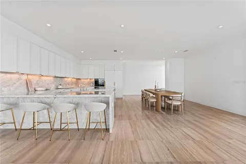 $6,499,000 | 2912 Bayshore Boulevard, Unit 2501, Tampa, FL 33629