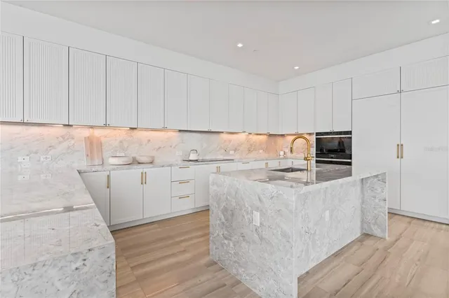 $6,499,000 | 3101 Bayshore Boulevard, Unit 2501, Tampa, FL 33629