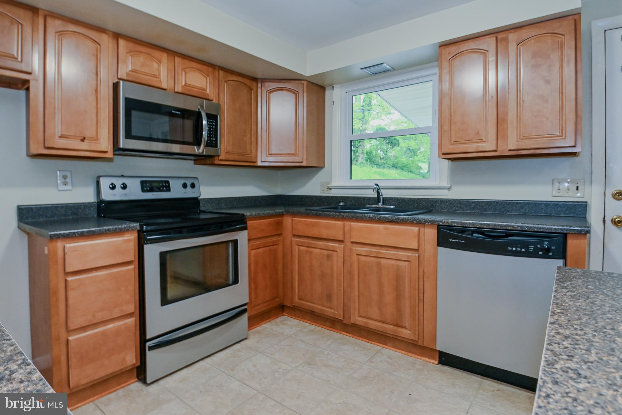 495 Pinehurst Road York, PA 17402 - Photo 12 of 45 Gallery Image 12