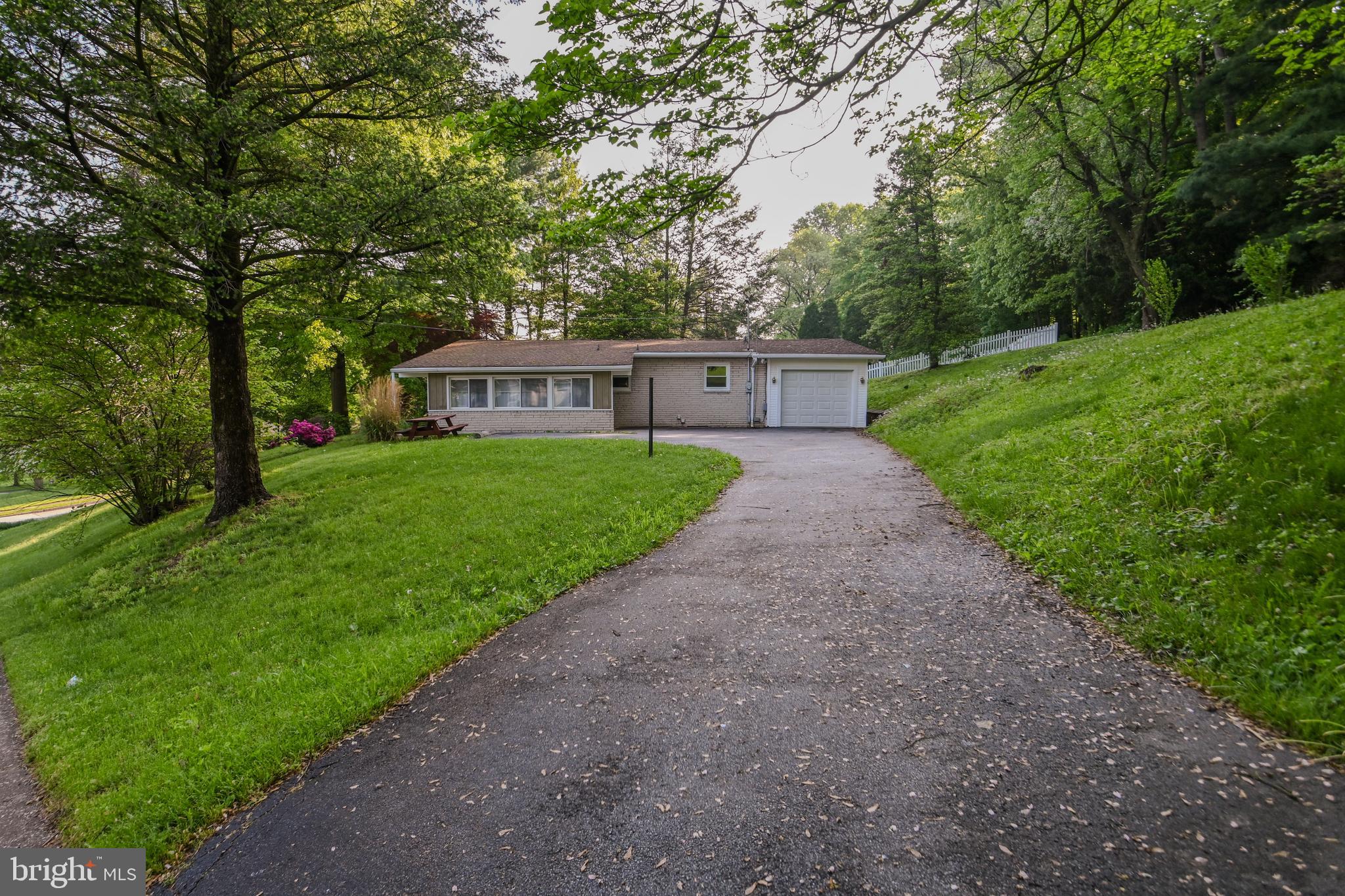 495 Pinehurst Road York, PA 17402 - Photo 3 of 45 Gallery Image 3