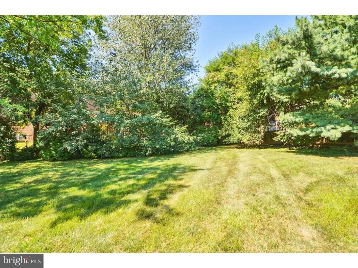 2184 Schaeffer Road Abington, PA 19001 - Photo 20 of 21 Back Yard