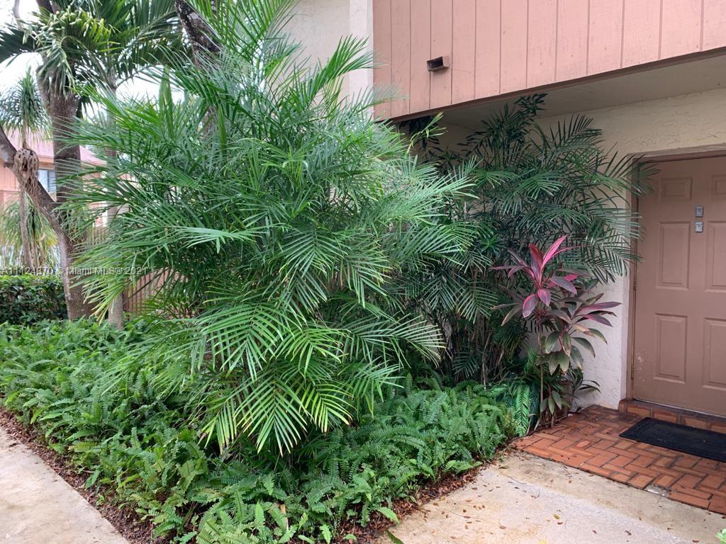 11545 Southwest 109th Road, Unit 25X Miami, FL 33176 - Photo 3 of 15 Gallery Image 3