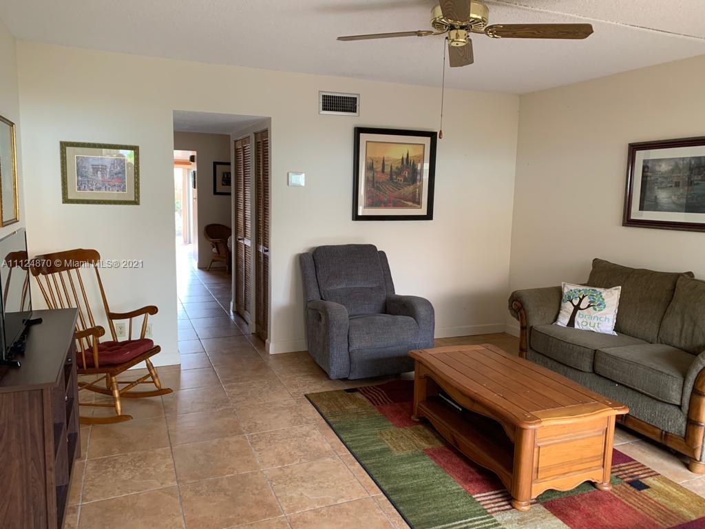 11545 Southwest 109th Road, Unit 25X Miami, FL 33176 - Photo 7 of 15 Gallery Image 7