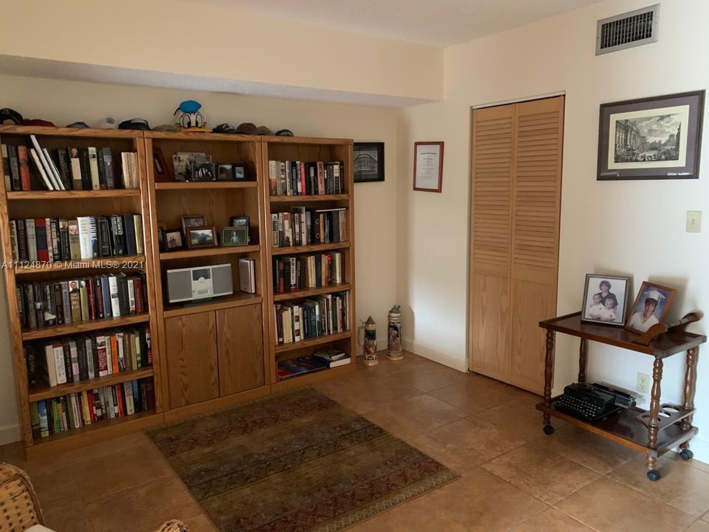 11545 Southwest 109th Road, Unit 25X Miami, FL 33176 - Photo 9 of 15 Gallery Image 9