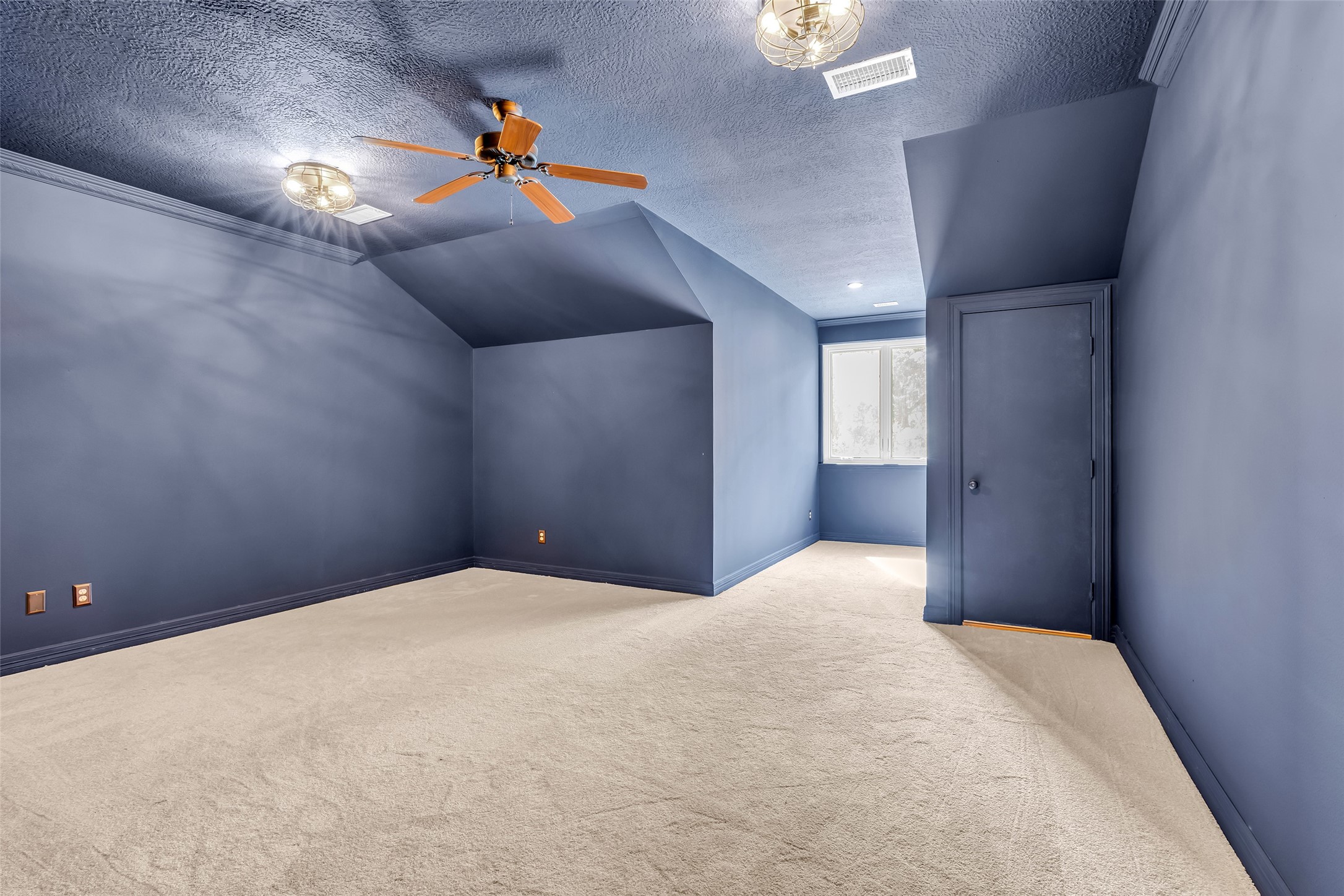 10478 River Ridge Lane Conroe, TX 77304 - Photo 39 of 50 Gameroom upstairs located/hidden behind hallway bookcases