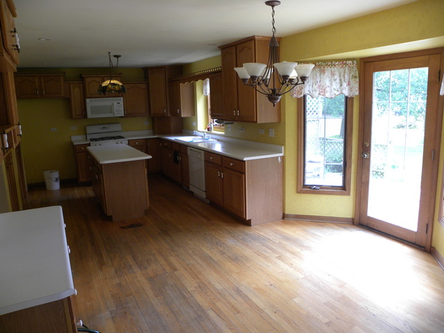 S185 Rowe Road Elburn, IL 60119 - Photo 8 of 25