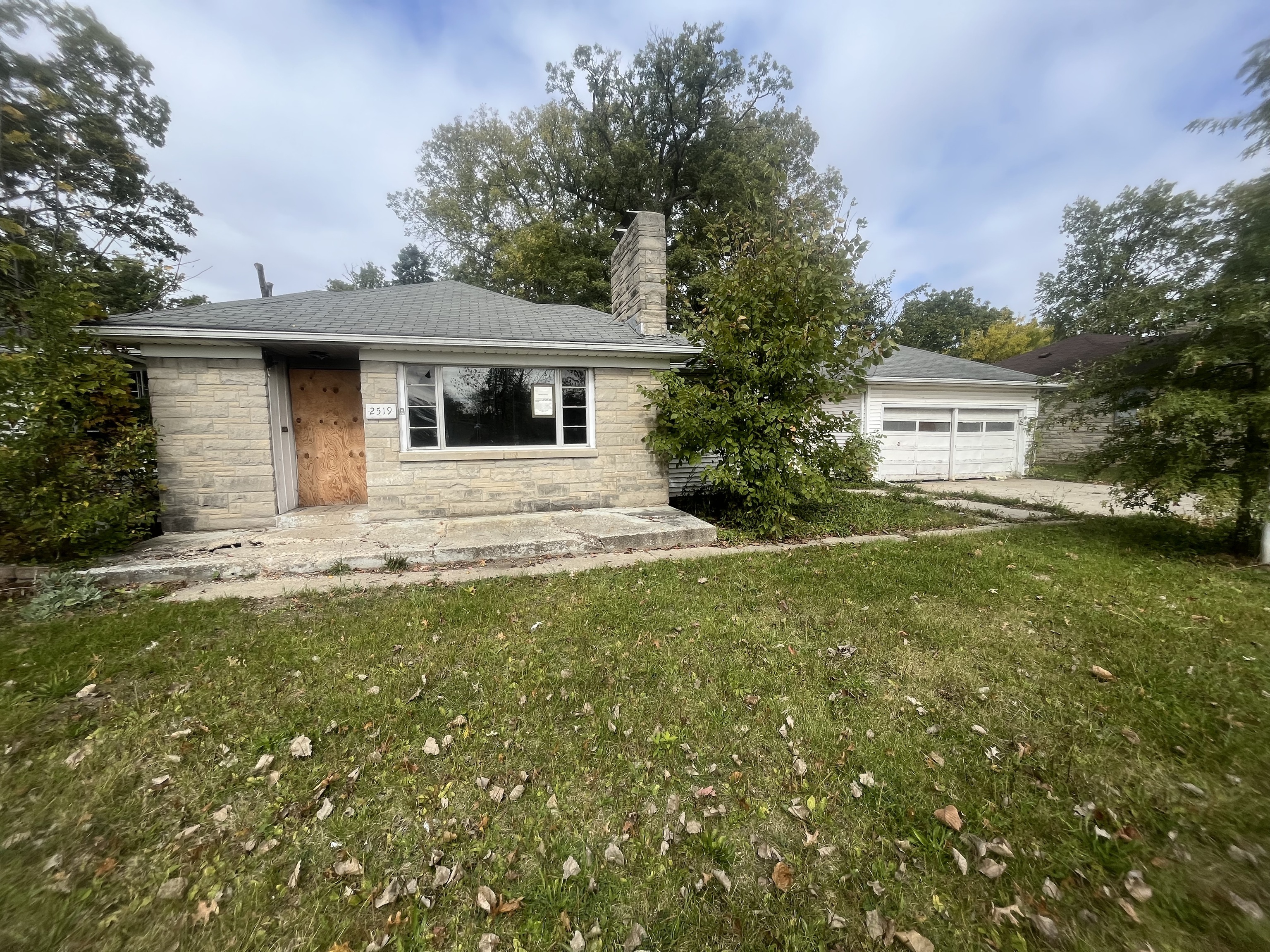 2519 East Paulding Road Fort Wayne, IN 46806 - Photo 1 of 7