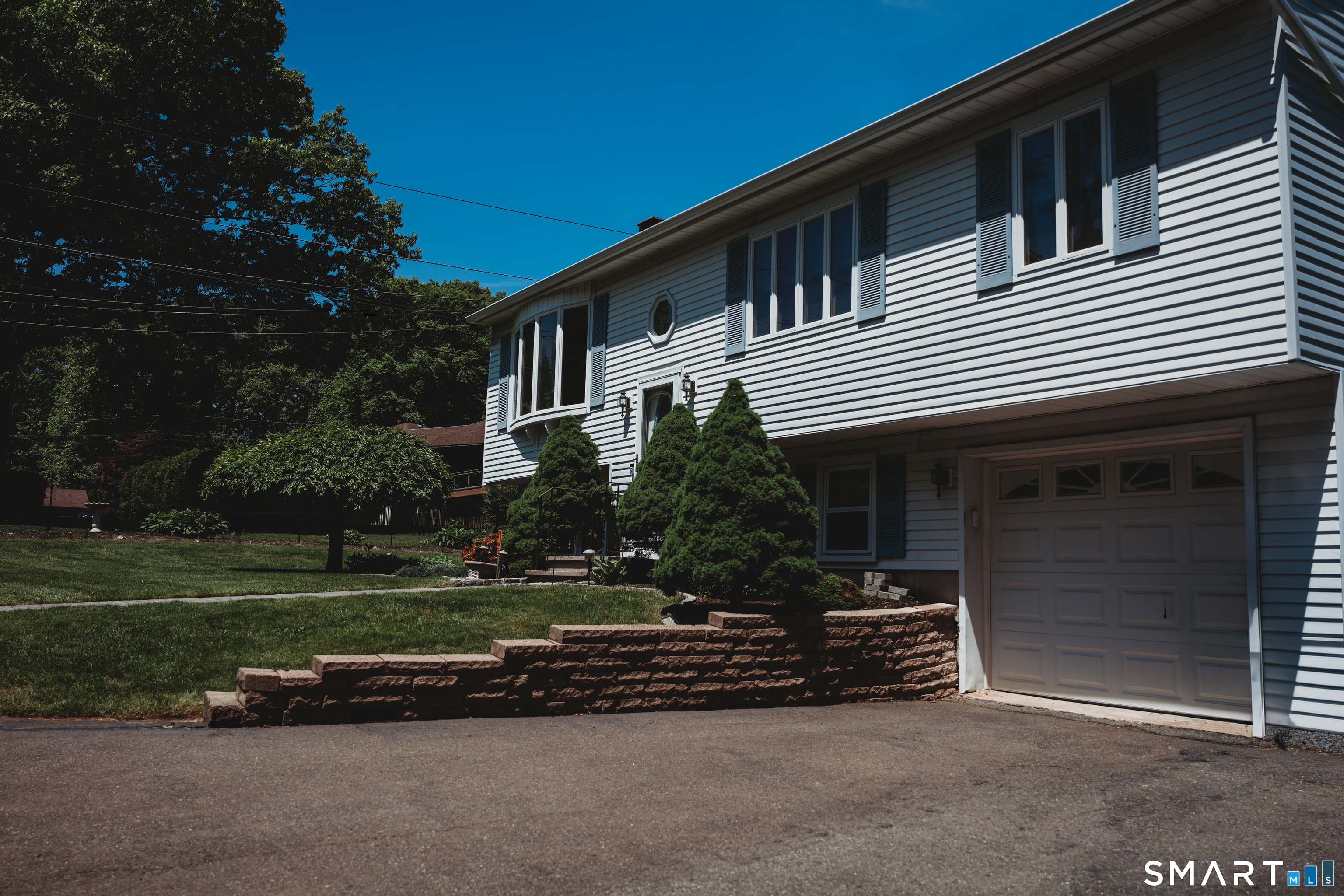 151 Bear Path Road Hamden, CT 06514 - Photo 2 of 34