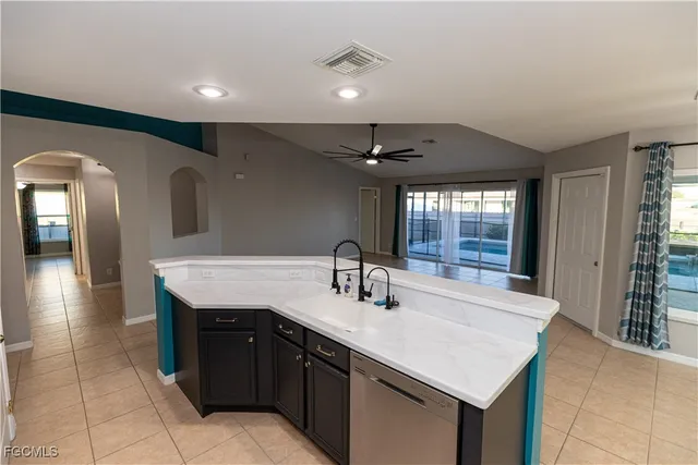 $2,700 | 3073 Northwest 4th Avenue, Cape Coral, FL 33993