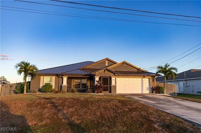 $2,700 | 3073 Northwest 4th Avenue, Cape Coral, FL 33993