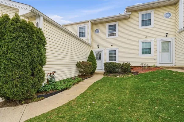 $250,000 | 1406 Lexington Drive, Lawrence, PA 15055
