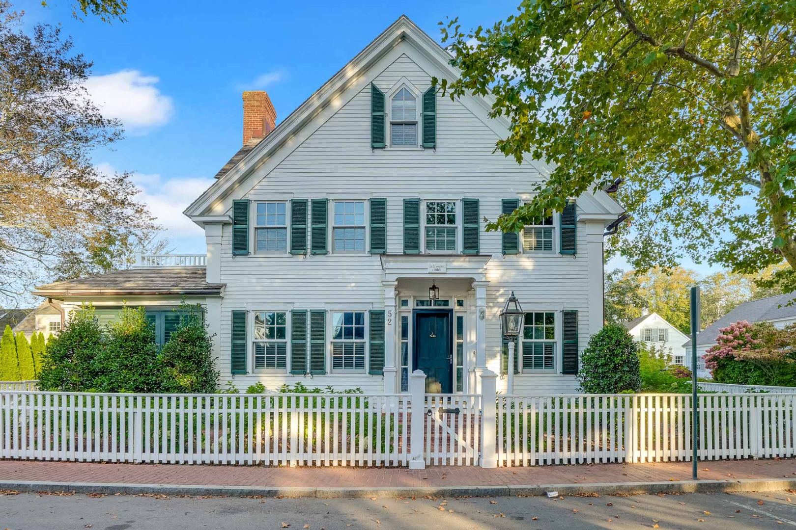 52 South Summer Street Edgartown, MA 02539 - Photo 1 of 51 front view of a house