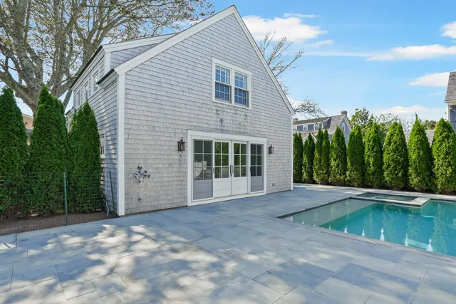 $9,403,000 | 52 South Summer Street, Edgartown, MA 02539