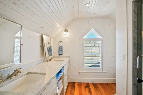 $9,403,000 | 52 South Summer Street, Edgartown, MA 02539