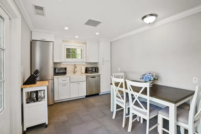 $9,403,000 | 52 South Summer Street, Edgartown, MA 02539