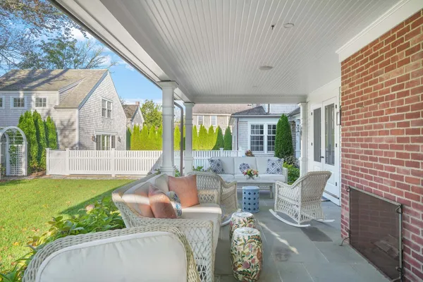 $9,403,000 | 52 South Summer Street, Edgartown, MA 02539
