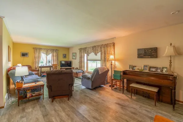 $205,000 | 702 9th Avenue South, St. James, MN 56081